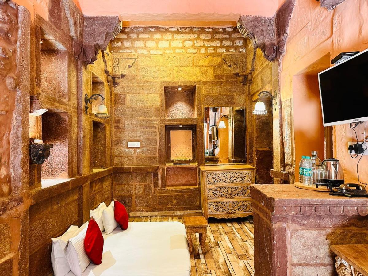 ราณีมาฮาล...อะเรียลโอลด์ฮาเวลี Hotel จ๊อดปูร์ ภายนอก รูปภาพ