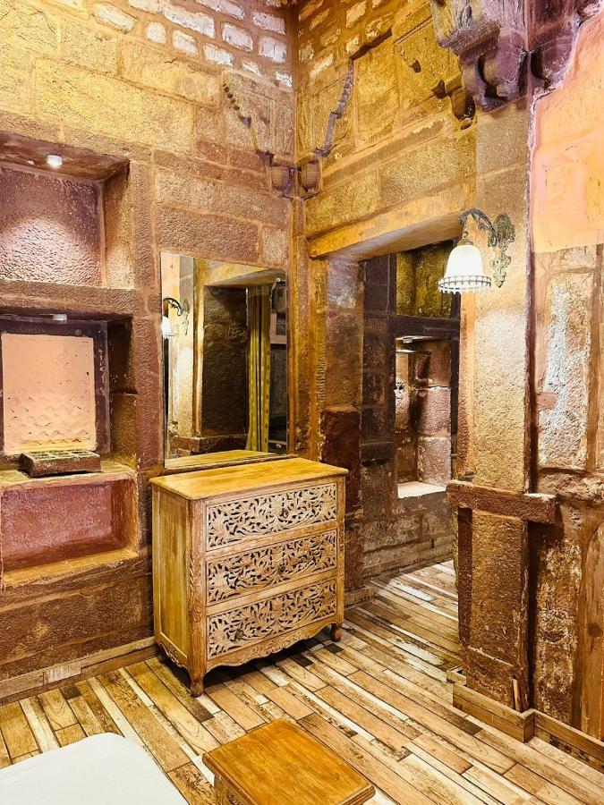 ราณีมาฮาล...อะเรียลโอลด์ฮาเวลี Hotel จ๊อดปูร์ ภายนอก รูปภาพ