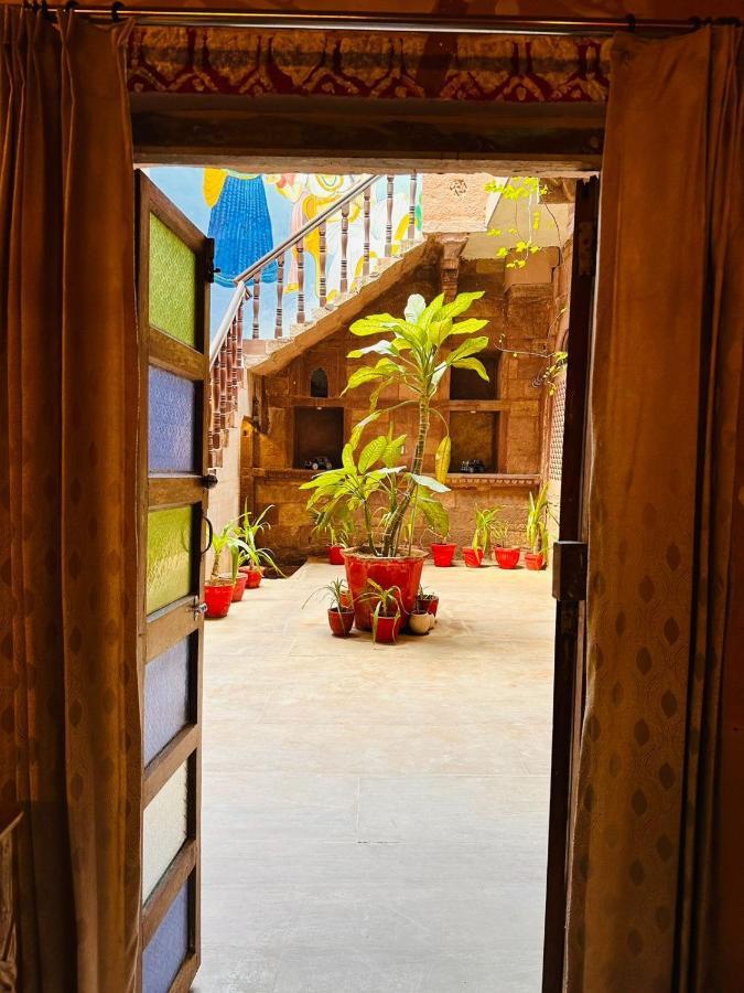 ราณีมาฮาล...อะเรียลโอลด์ฮาเวลี Hotel จ๊อดปูร์ ภายนอก รูปภาพ