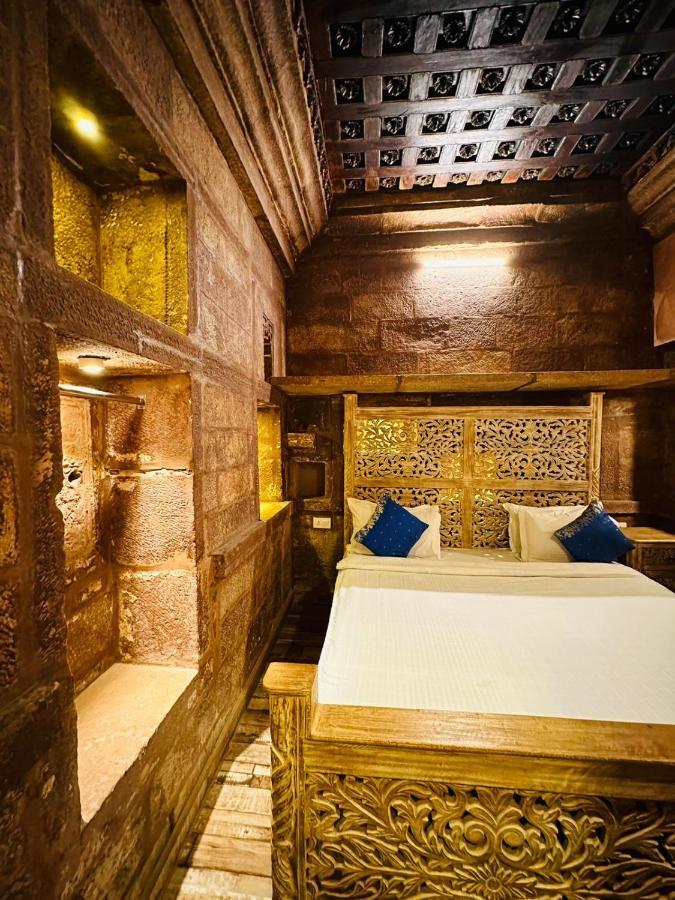 ราณีมาฮาล...อะเรียลโอลด์ฮาเวลี Hotel จ๊อดปูร์ ภายนอก รูปภาพ