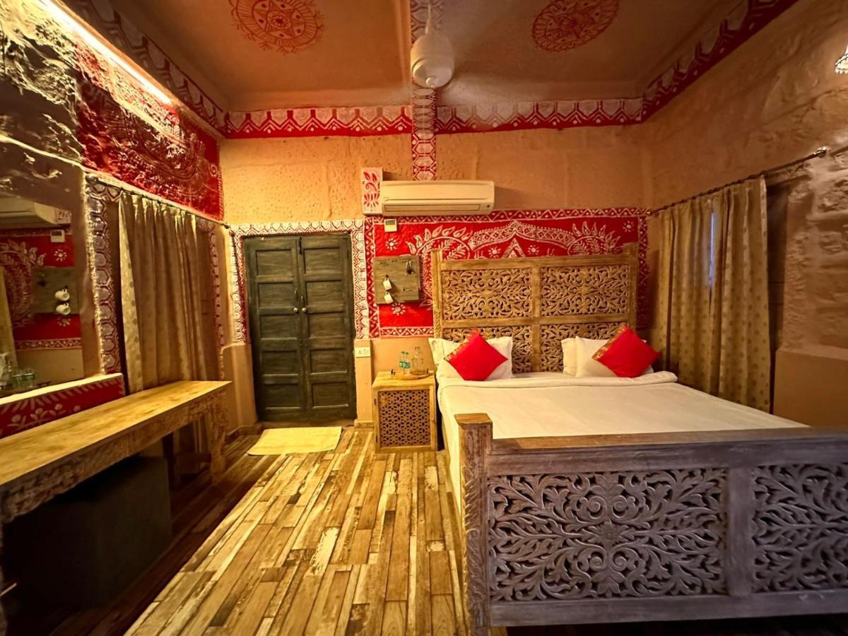 ราณีมาฮาล...อะเรียลโอลด์ฮาเวลี Hotel จ๊อดปูร์ ภายนอก รูปภาพ