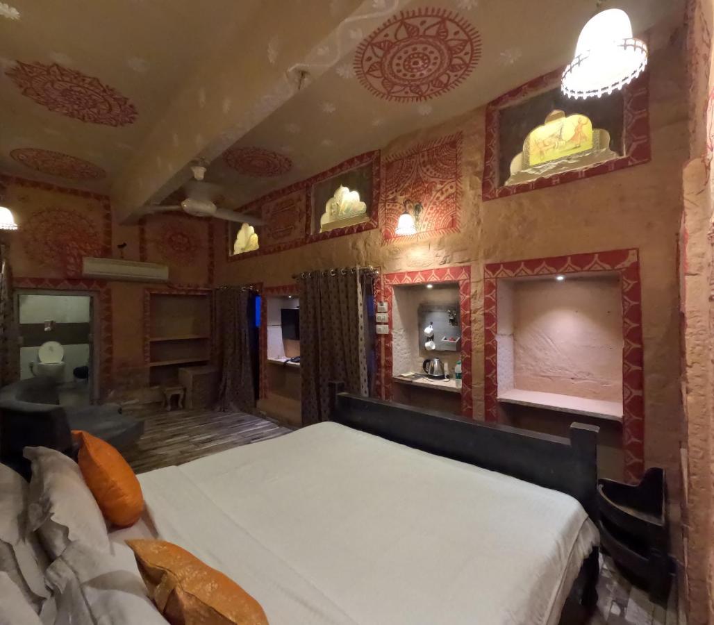 ราณีมาฮาล...อะเรียลโอลด์ฮาเวลี Hotel จ๊อดปูร์ ภายนอก รูปภาพ