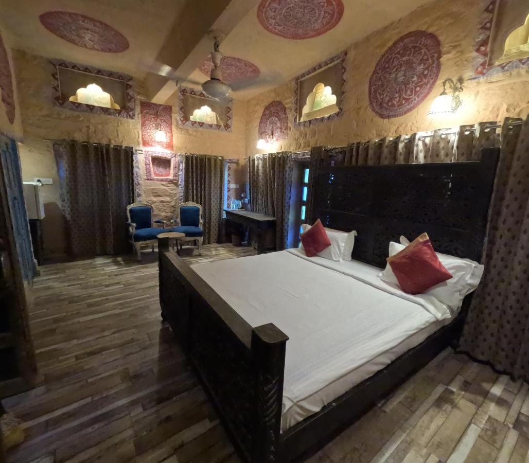ราณีมาฮาล...อะเรียลโอลด์ฮาเวลี Hotel จ๊อดปูร์ ภายนอก รูปภาพ