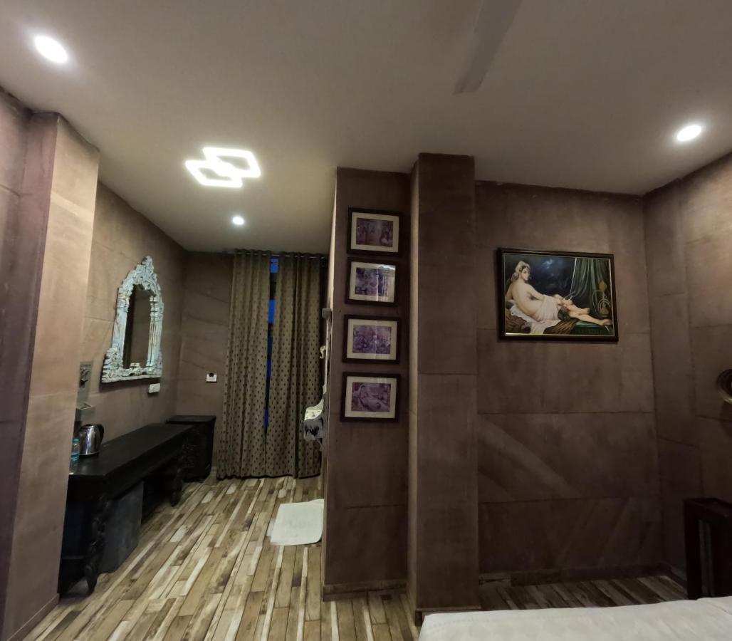 ราณีมาฮาล...อะเรียลโอลด์ฮาเวลี Hotel จ๊อดปูร์ ภายนอก รูปภาพ