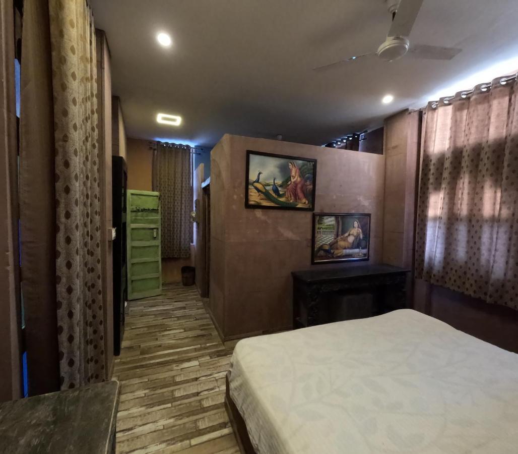 ราณีมาฮาล...อะเรียลโอลด์ฮาเวลี Hotel จ๊อดปูร์ ภายนอก รูปภาพ