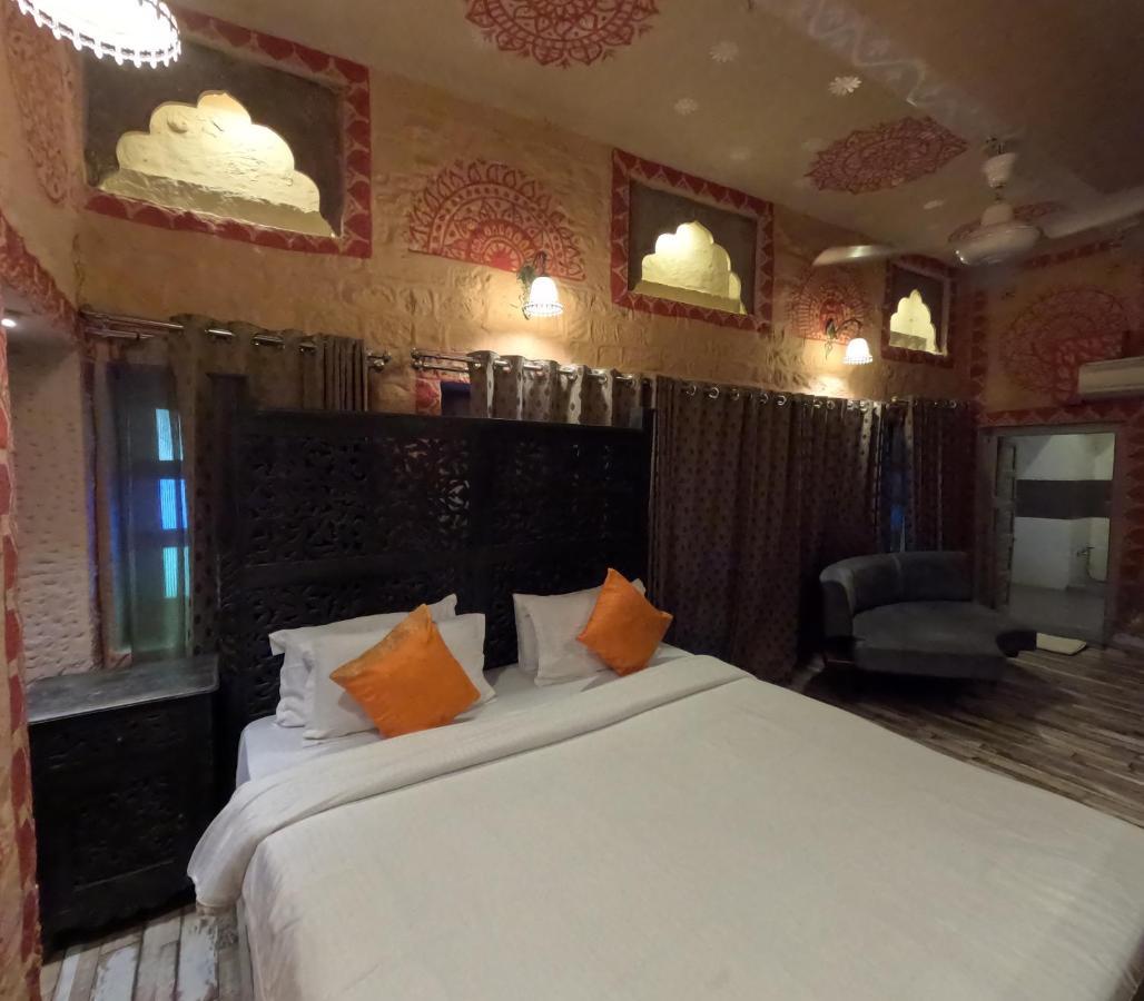 ราณีมาฮาล...อะเรียลโอลด์ฮาเวลี Hotel จ๊อดปูร์ ภายนอก รูปภาพ